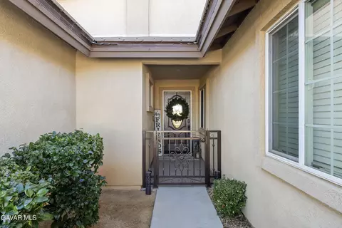 2048 Thistle Ave, Palmdale, CA 93550 photo 7