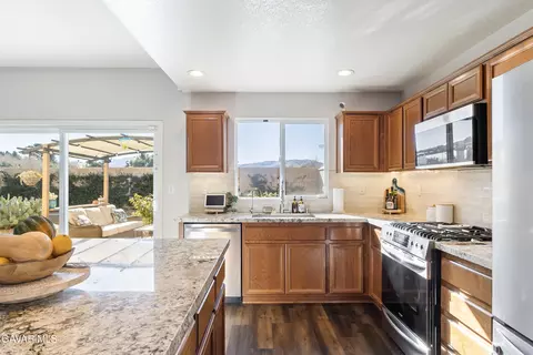 2048 Thistle Ave, Palmdale, CA 93550 photo 15
