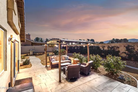 2048 Thistle Ave, Palmdale, CA 93550 photo 35