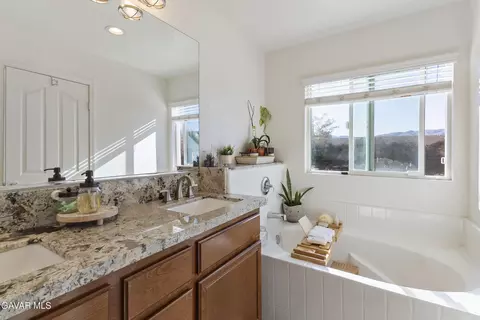 2048 Thistle Ave, Palmdale, CA 93550 photo 25
