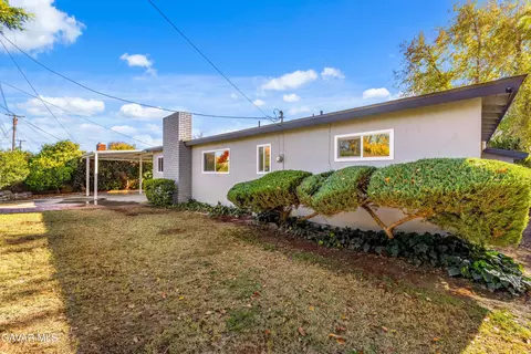 Exterior - 665 Avenue J12 W, Lancaster, CA 93534 photo 3 of 4