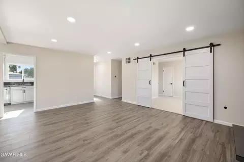 Living - 665 Avenue J12 W, Lancaster, CA 93534 photo 2 of 4