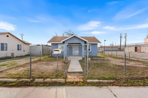 15733 K St, Mojave, CA 93501
