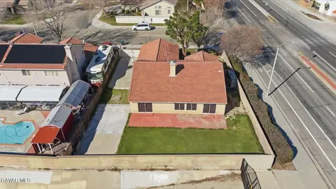 View/Area - 44762 Shadowcrest Dr, Lancaster, CA 93536 photo 1 of 2