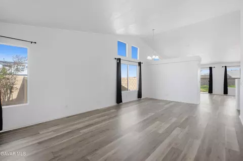 Living - 44762 Shadowcrest Dr, Lancaster, CA 93536 photo 7 of 7