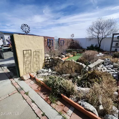 Exterior - 170 Kellogg St, Lone Pine, CA 93545 photo 15 of 16