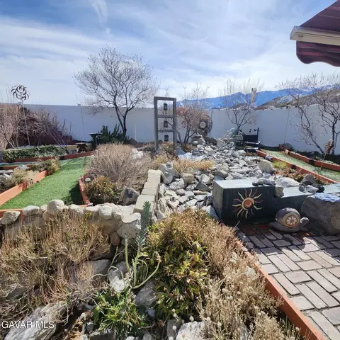 Exterior - 170 Kellogg St, Lone Pine, CA 93545 photo 13 of 16