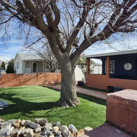 Exterior - 170 Kellogg St, Lone Pine, CA 93545 photo 9 of 16