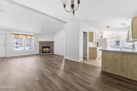 Living - 45465 E 25th St #SPC 100, Lancaster, CA 93535 photo 2 of 2