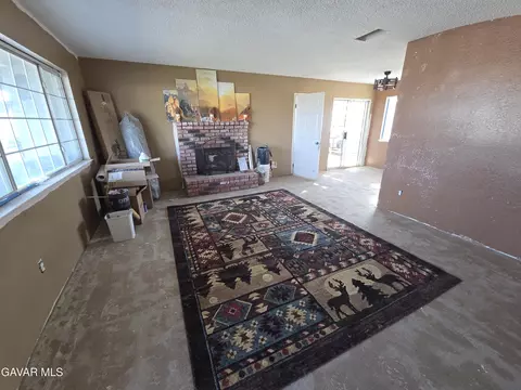 Living - 38997 164th St, Lake Los Angeles, CA 93591 photo 1 of 1