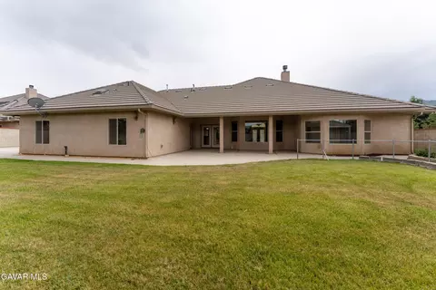 Exterior - 403 Mesquite Dr, Tehachapi, CA 93561 photo 8 of 10
