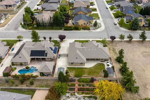 View/Area - 403 Mesquite Dr, Tehachapi, CA 93561 photo 5 of 7