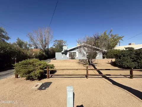 12155 Avenue V-10, Pearblossom, CA 93553