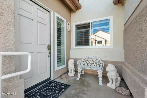 Exterior - 638 High Plains Ln UNIT A, Simi Valley, CA 93065 photo 1 of 5