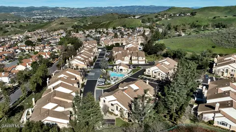 View/Area - 638 High Plains Ln UNIT A, Simi Valley, CA 93065 photo 2 of 5