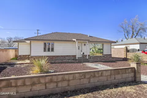 45021 11th St, Lancaster, CA 93534