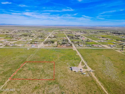 Cor Ave D4 Paget Ave, Lancaster, CA 93536 photo 8