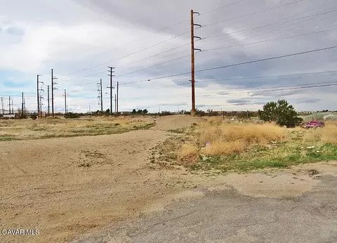 42717208009 Milton Dr, Mojave, CA 93501