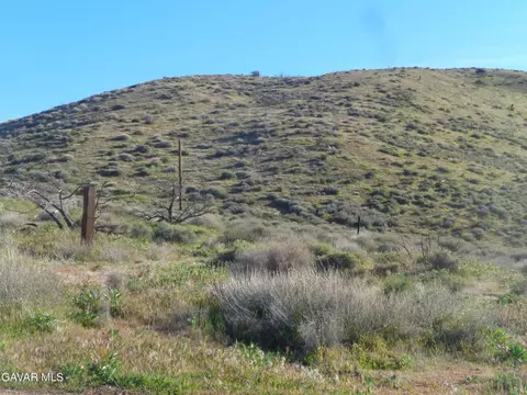1800 Richter Ln, Palmdale, CA 93550