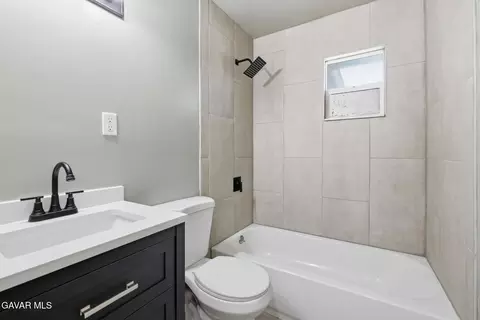 Bath - 45402 5th St, Lancaster, CA 93535 photo 2 of 2