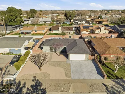 View/Area - 45402 5th St, Lancaster, CA 93535 photo 1 of 2