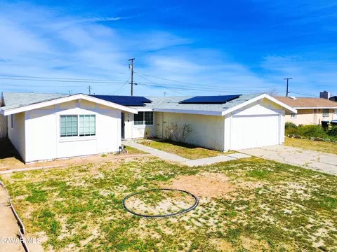 9007 Columbine Ave, California City, CA 93505