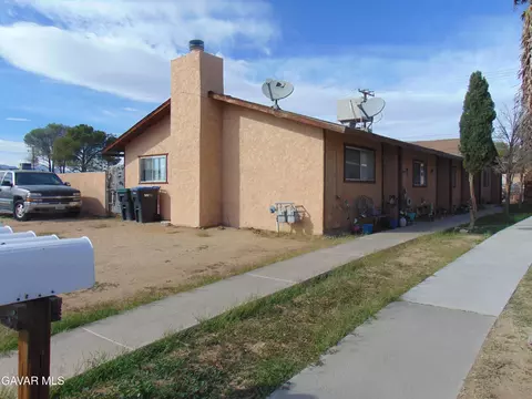 824 Commercial Ave, Ridgecrest, CA 93555