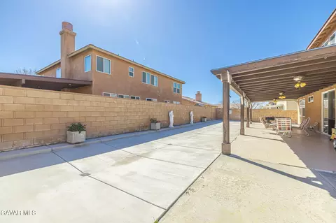 Exterior - 2752 Newgrove St E, Lancaster, CA 93535 photo 5 of 8
