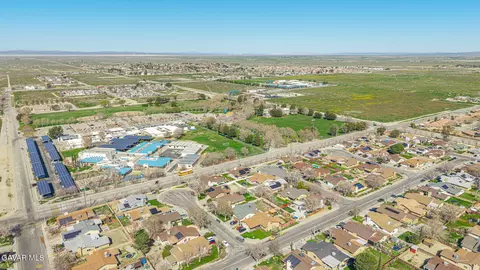 View/Area - 2752 Newgrove St E, Lancaster, CA 93535 photo 7 of 10