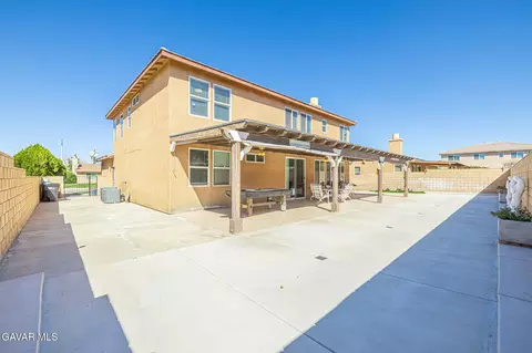 Exterior - 2752 Newgrove St E, Lancaster, CA 93535 photo 7 of 8