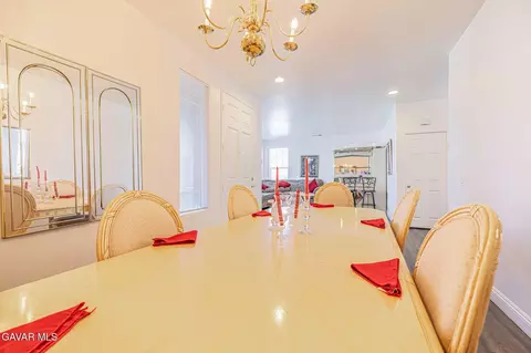 Dining - 2752 Newgrove St E, Lancaster, CA 93535 photo 2 of 4