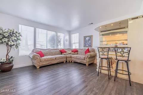 Living - 2752 Newgrove St E, Lancaster, CA 93535 photo 1 of 2