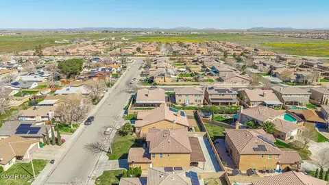 View/Area - 2752 Newgrove St E, Lancaster, CA 93535 photo 3 of 10