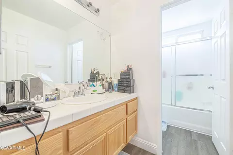 Bath - 2752 Newgrove St E, Lancaster, CA 93535 photo 3 of 5
