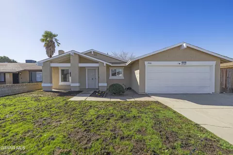 2906 Casamia Ave, Palmdale, CA 93550