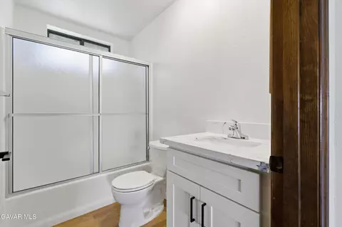 Bath - 28881 Shannon Ct #27, Tehachapi, CA 93561 photo 2 of 2
