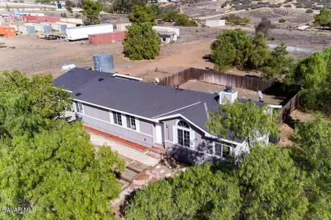 35444 Astley Rd, Acton, CA 93510 photo 4