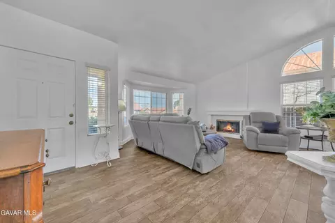 Living - 3046 Hampton Rd, Palmdale, CA 93551 photo 1 of 2