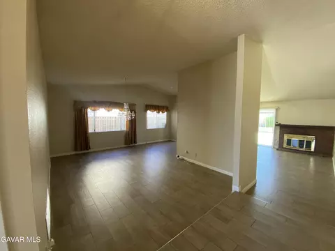 Living - 44034 E 4th St, Lancaster, CA 93535 photo 1 of 4