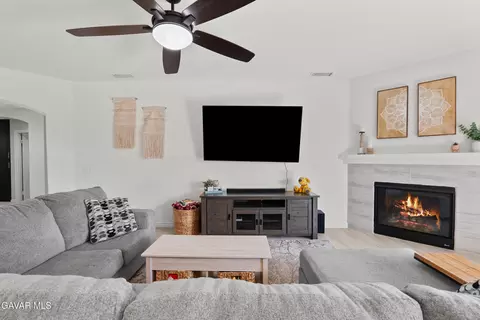 43838 Madison, Lancaster, CA 93536 photo 7