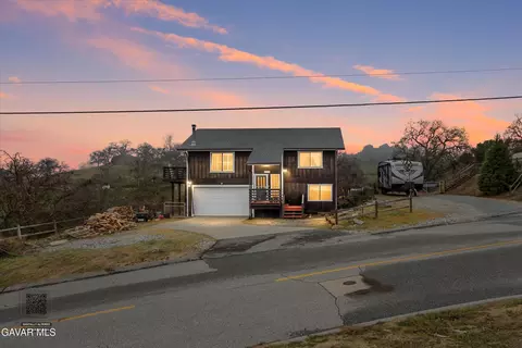 18271 Caparell Ct, Tehachapi, CA 93561