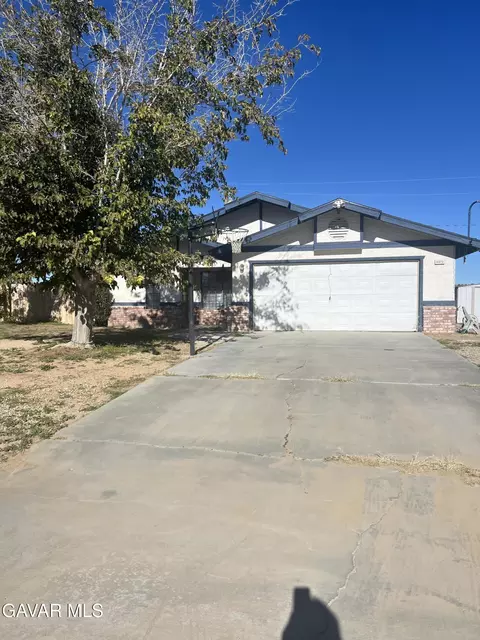 8873 Holly Ave, California City, CA 93505