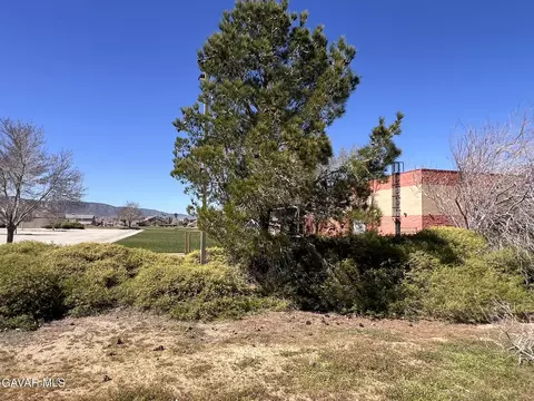 W Ave L8, Lancaster, CA 93534 photo 12
