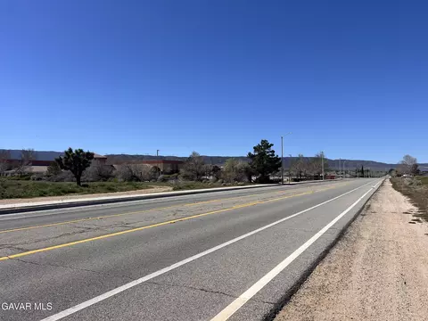 W Ave L8, Lancaster, CA 93534 photo 6