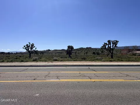 W Ave L8, Lancaster, CA 93534 photo 4