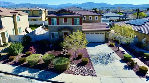 5212 Riley Ct, Palmdale, CA 93552