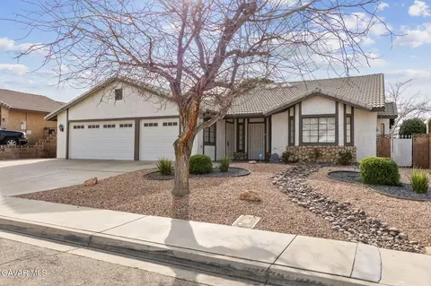 42307 61st St W, Quartz Hill, CA 93536