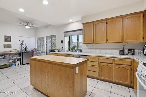 Kitchen - 5517 Harmony Ln, Lancaster, CA 93536 photo 6 of 6