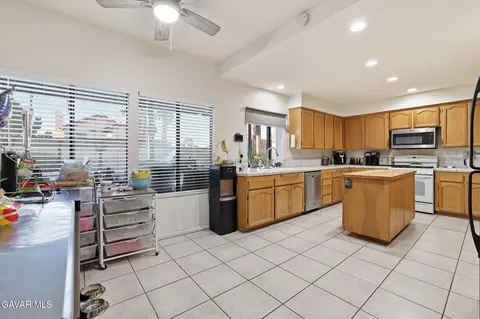 Kitchen - 5517 Harmony Ln, Lancaster, CA 93536 photo 2 of 6