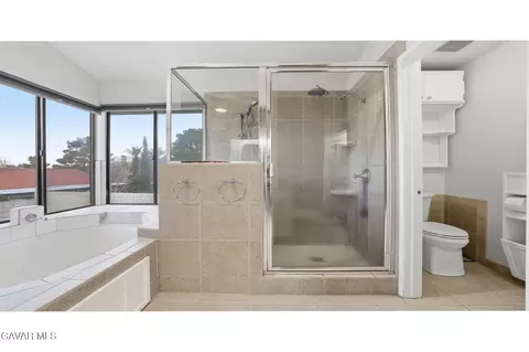 Bath - 5517 Harmony Ln, Lancaster, CA 93536 photo 6 of 6